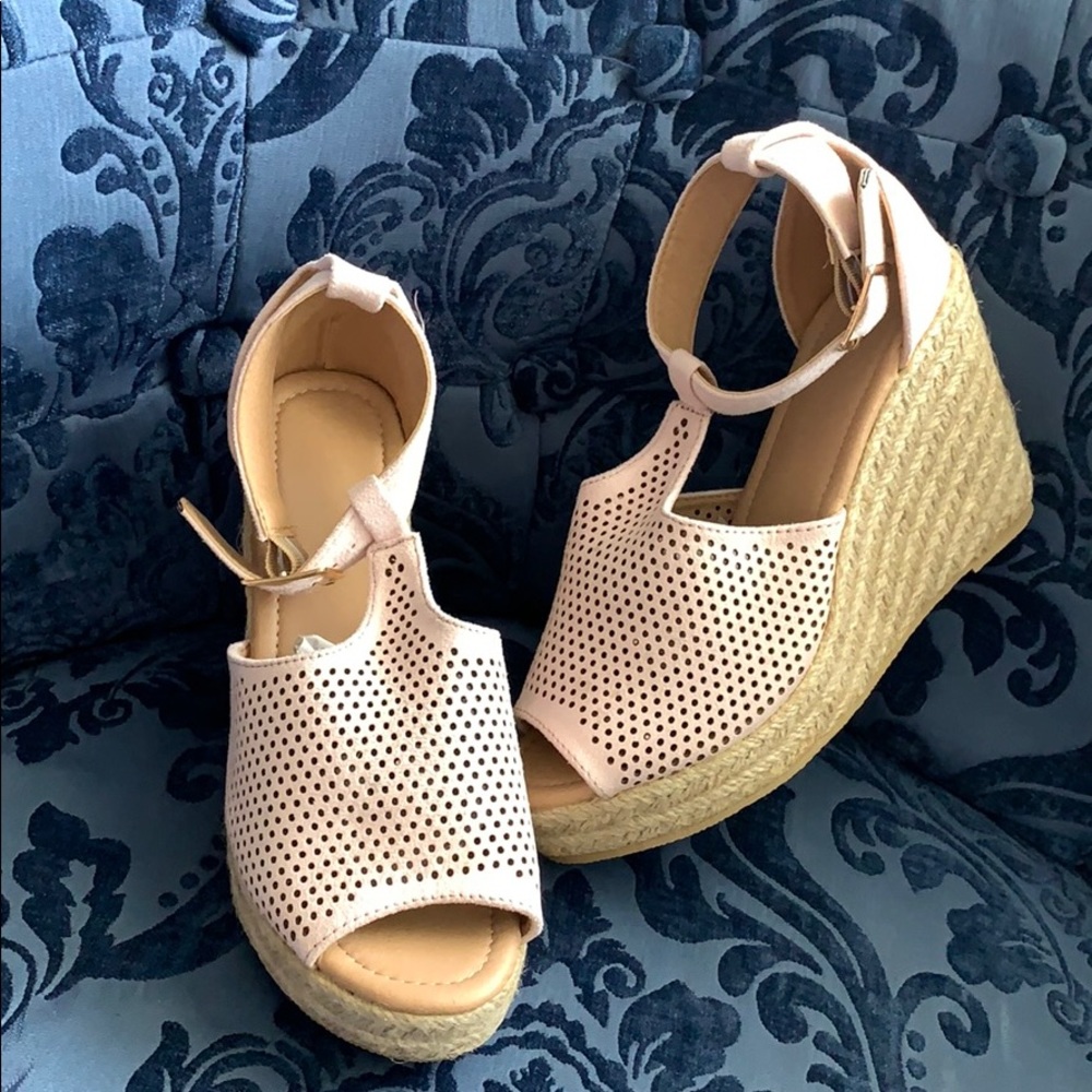 Pink espadrilles - Picture 2 of 3